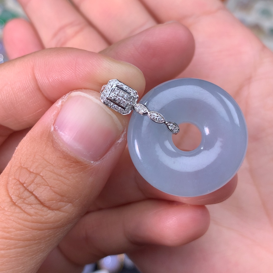 翡翠吊坠(不含链)18K金镶嵌