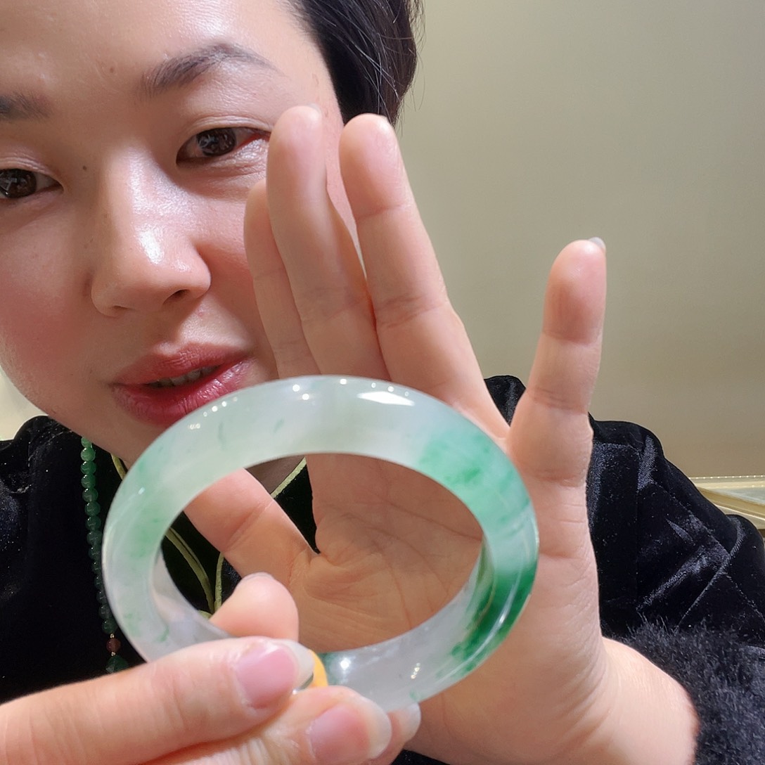 石英质玉手镯未镶嵌57.6