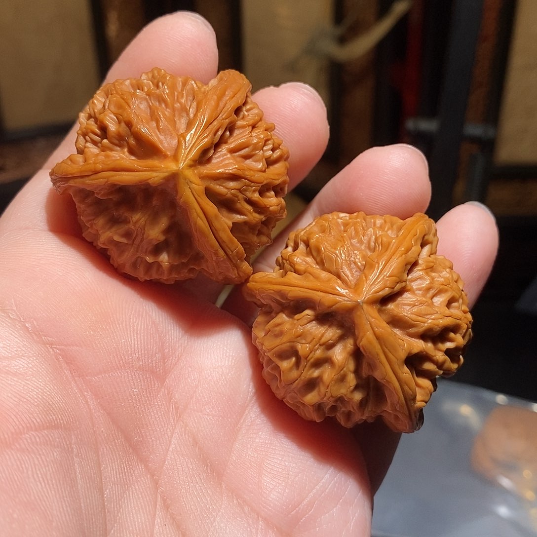 文玩核桃把件贪***园42宫灯三棱