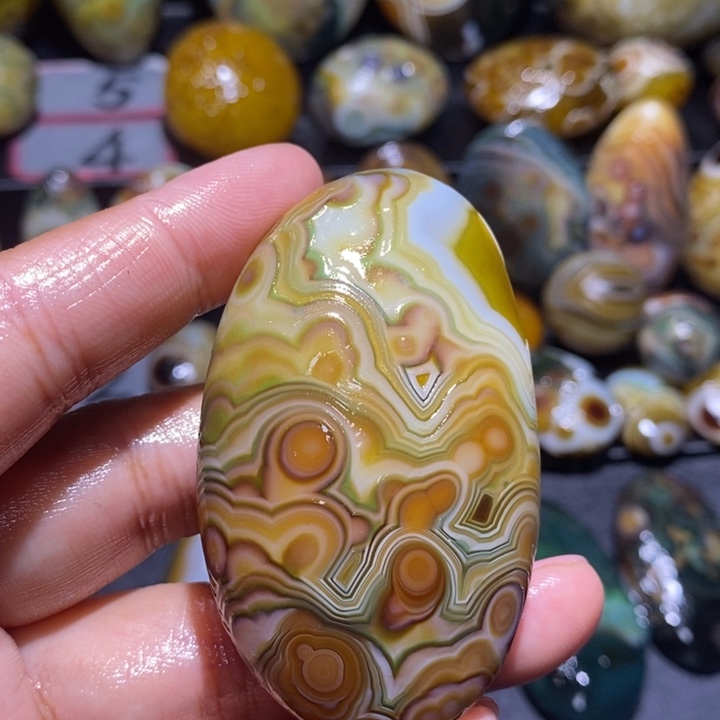 玛瑙/玉髓未镶嵌珠宝半成品19