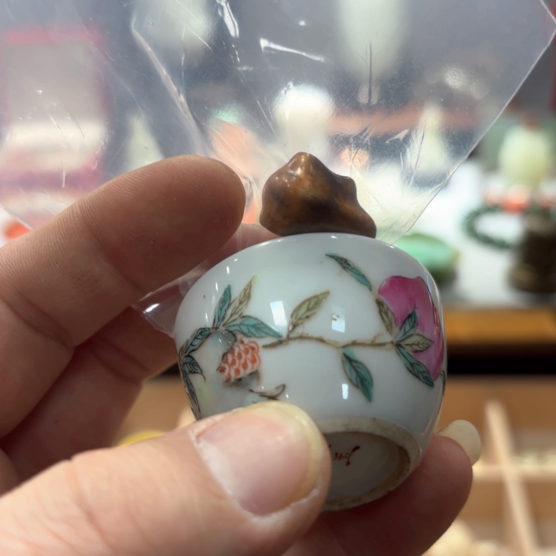 三***罅瓷片雕刻精美精致