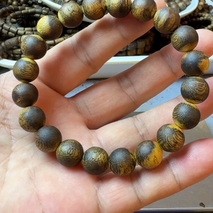 沉香手串恭***喔张勺子手串8克加