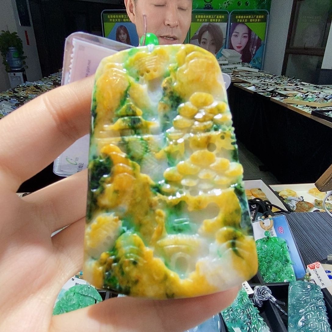 颈饰未镶嵌翡翠翡翠