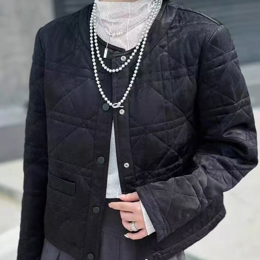 Kin.轻奢服饰欧货圆领人丝光泽感提花长袖压格小香风短外套（福利）