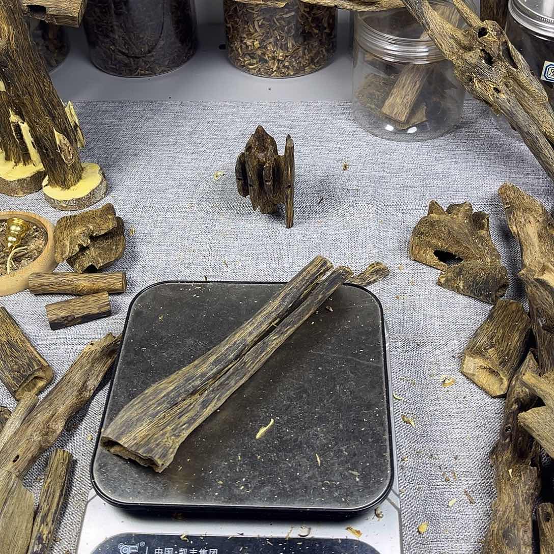 大***.香料奇楠虫漏24克