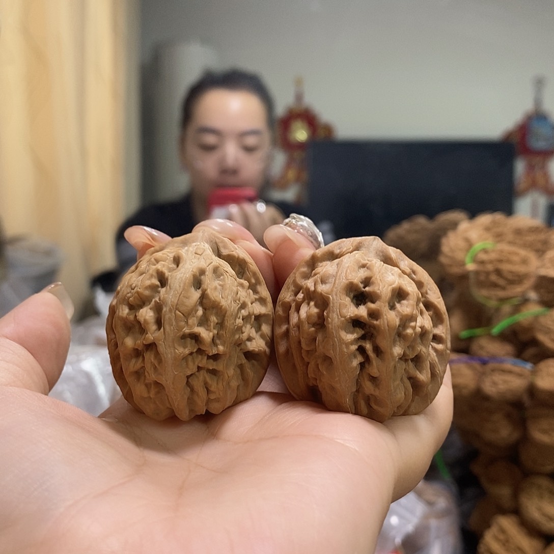 把件文玩核桃37歪红锦鲤有黄