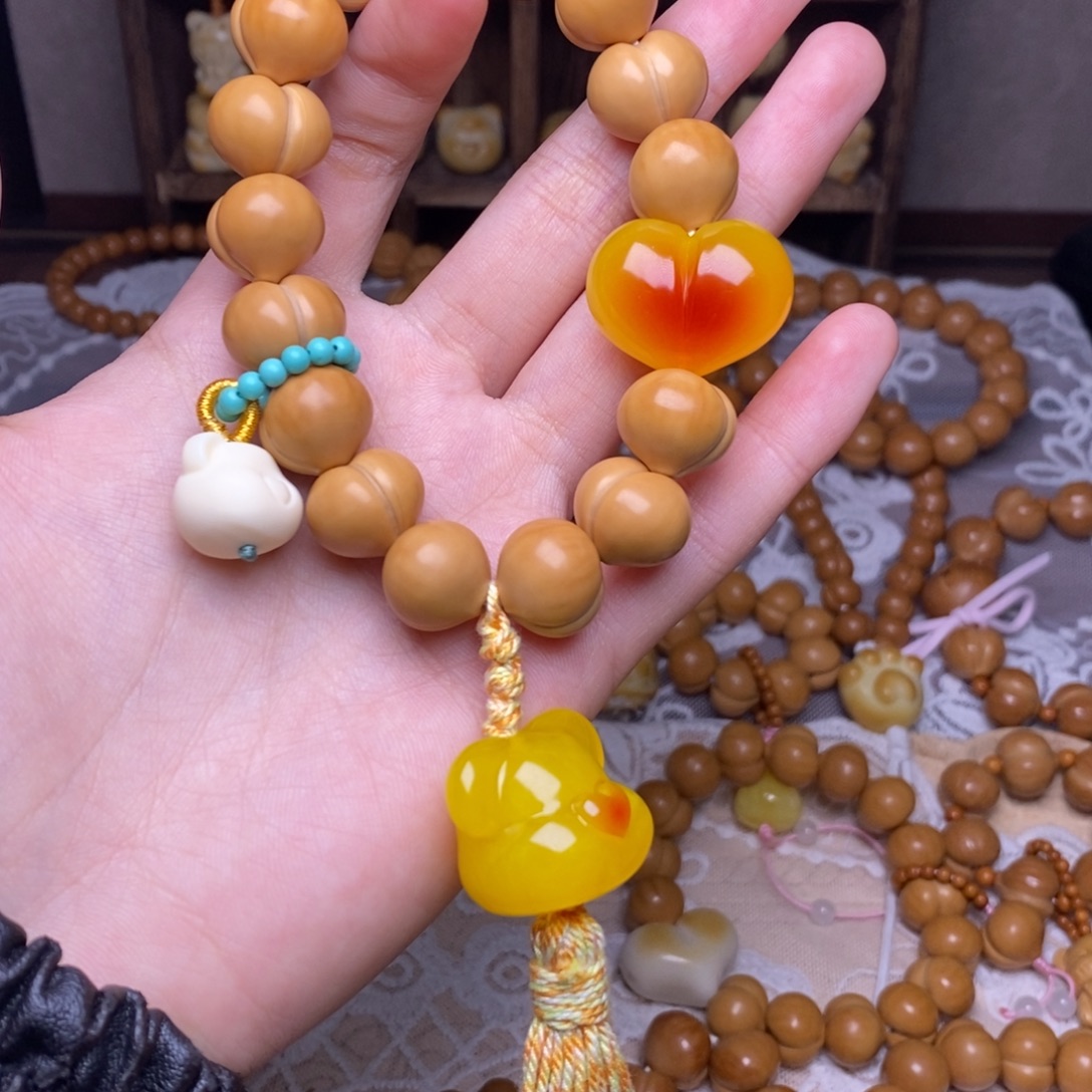 把件猴头核桃屁桃