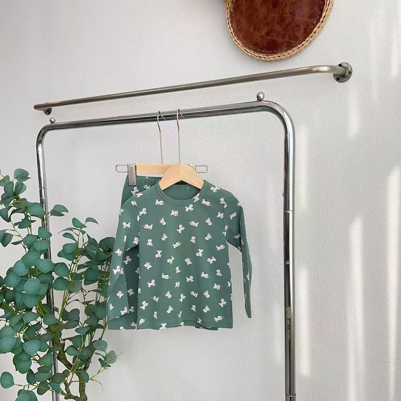 H104韩墨绿泰迪家居服