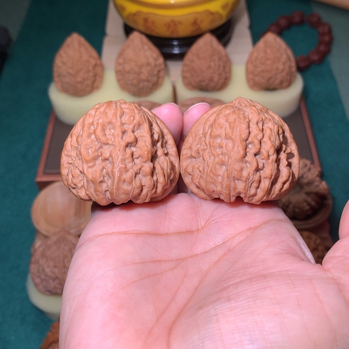 Y***Y核桃文玩核桃把件平谷凹底