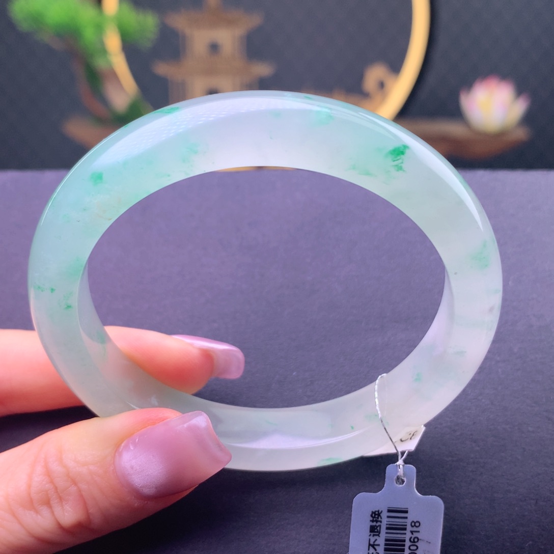 石英质玉手镯未镶嵌樱**雨