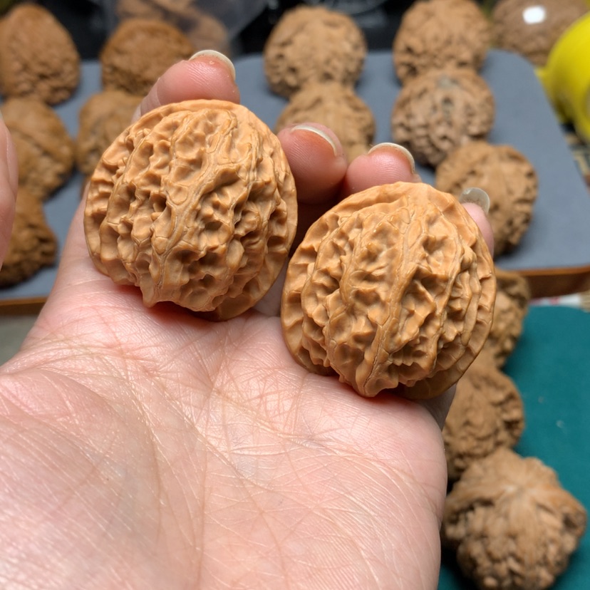 【闪购商品】核桃摆件36全家福苹果园