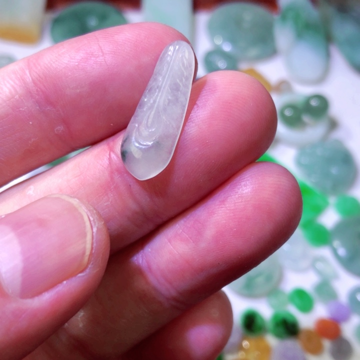 翡翠未镶嵌颈饰天然a货翡翠