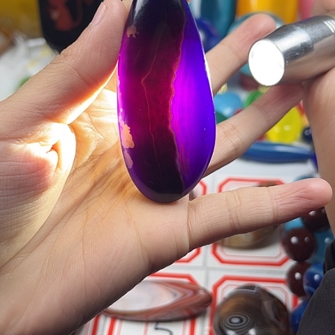 玛瑙/玉髓耳钉合金