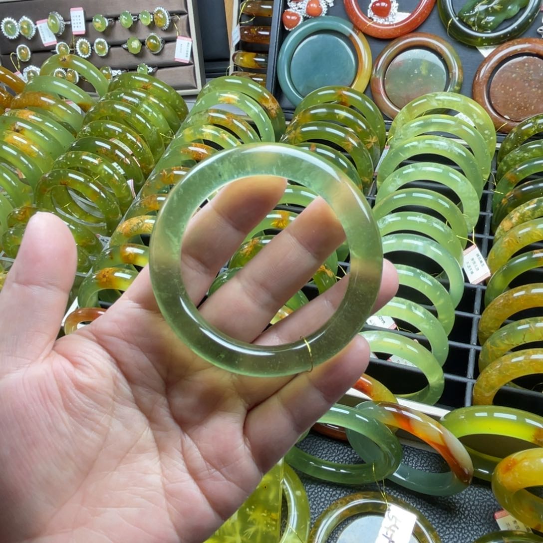 未镶嵌蛇纹石玉手镯