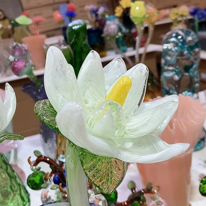 琉璃花瓶高45厘米宽9