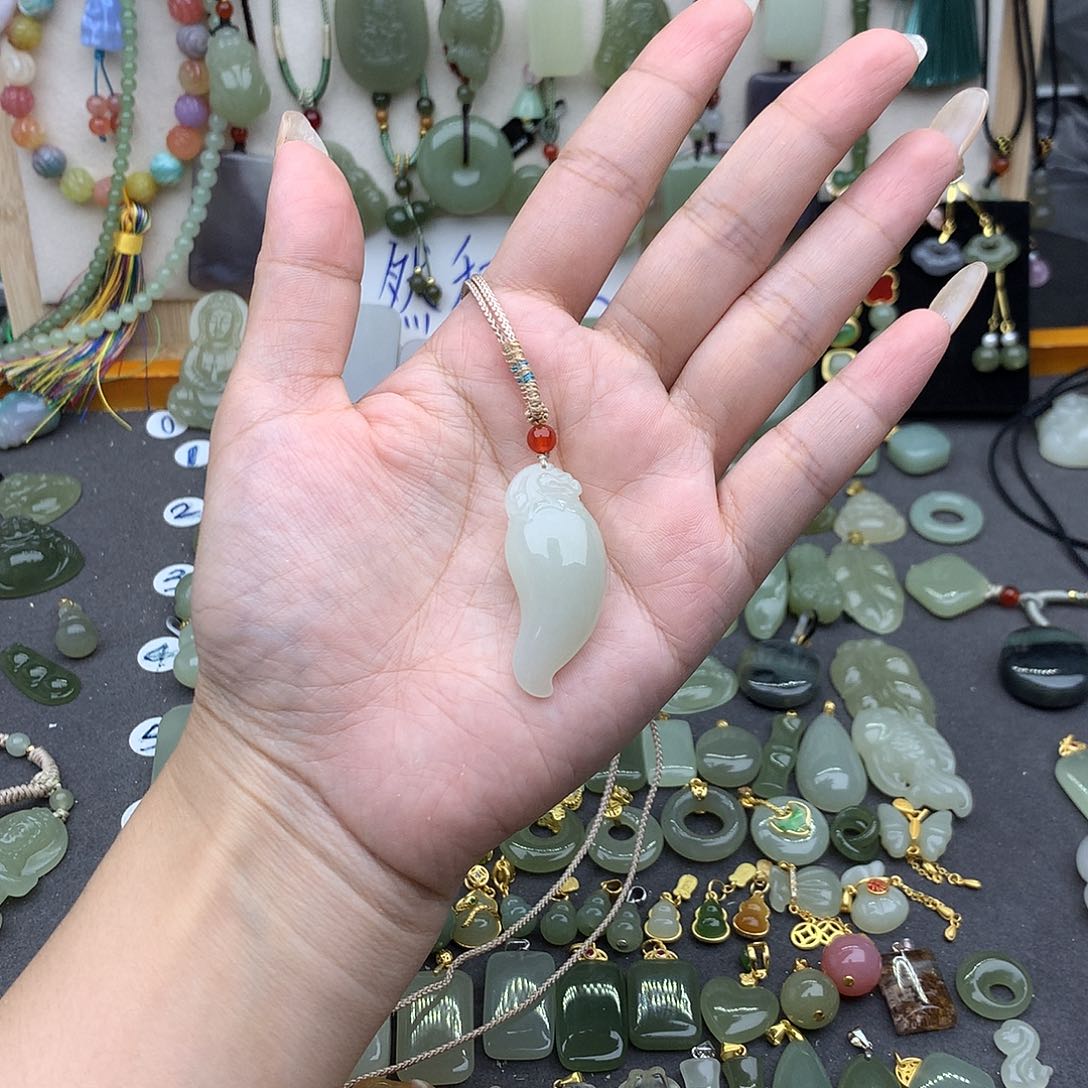 和田玉未镶嵌吊坠(不含链)