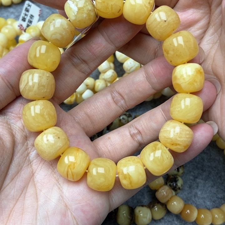 琥珀未镶嵌珠宝奇石26