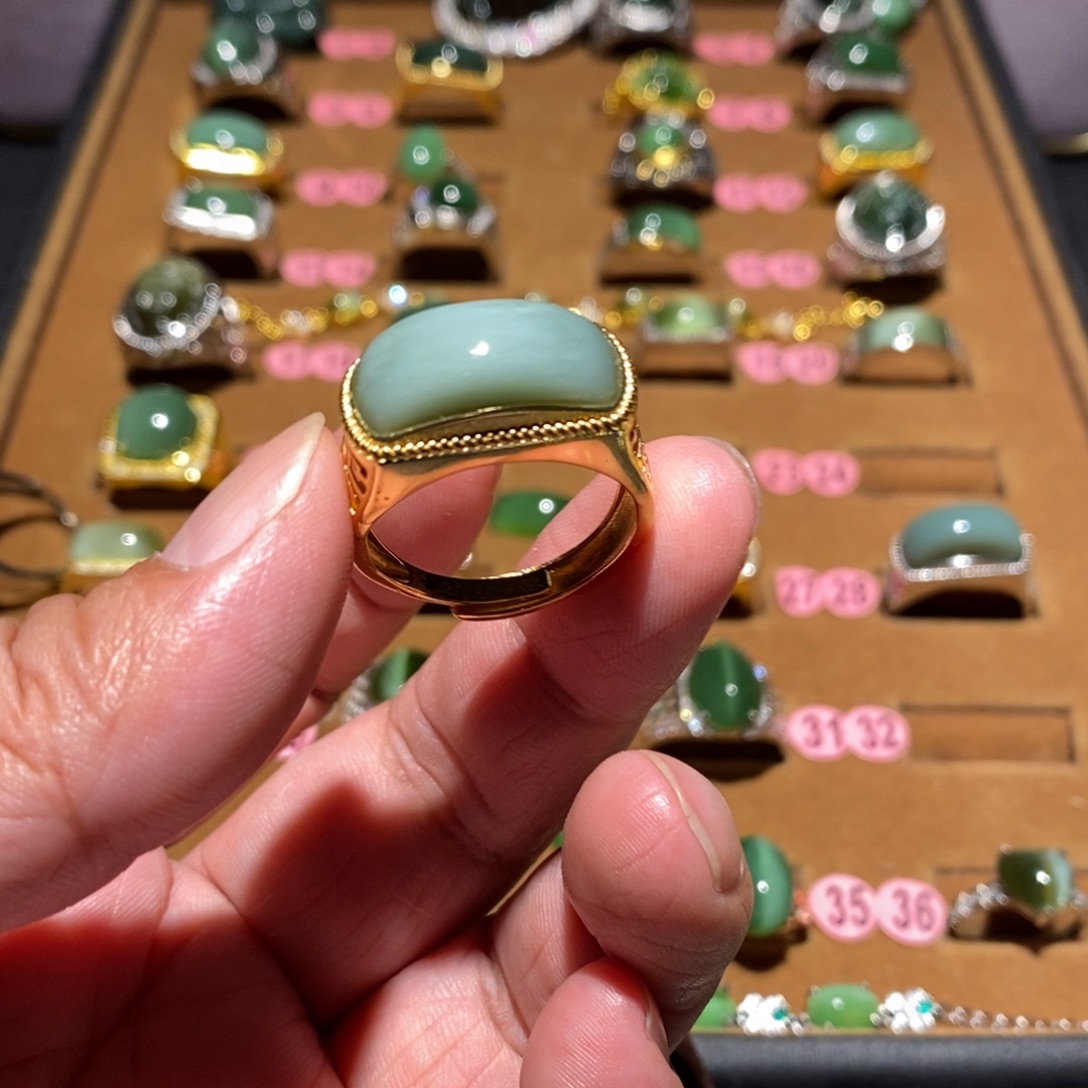 和田玉未镶嵌戒指