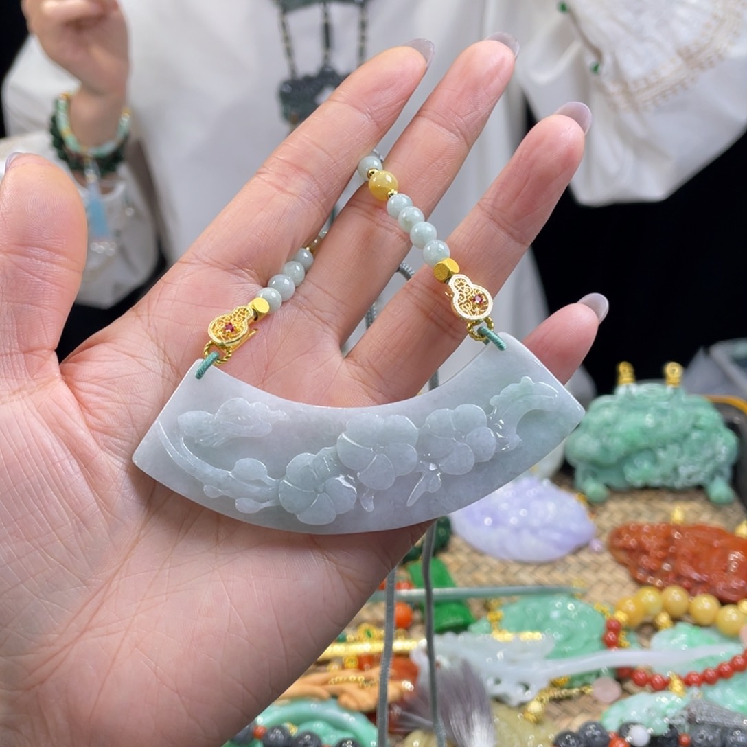 翡翠颈饰未镶嵌代编织