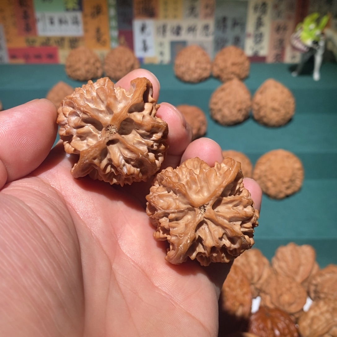 ****武把件文玩核桃苹果十子