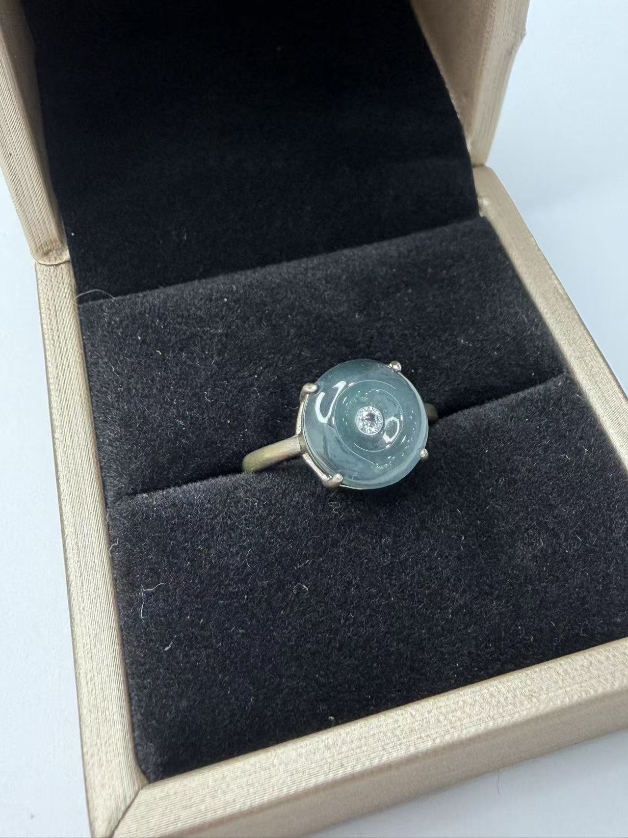 天然A货翡翠冰种简约四爪镶平安扣女士戒指2503260002