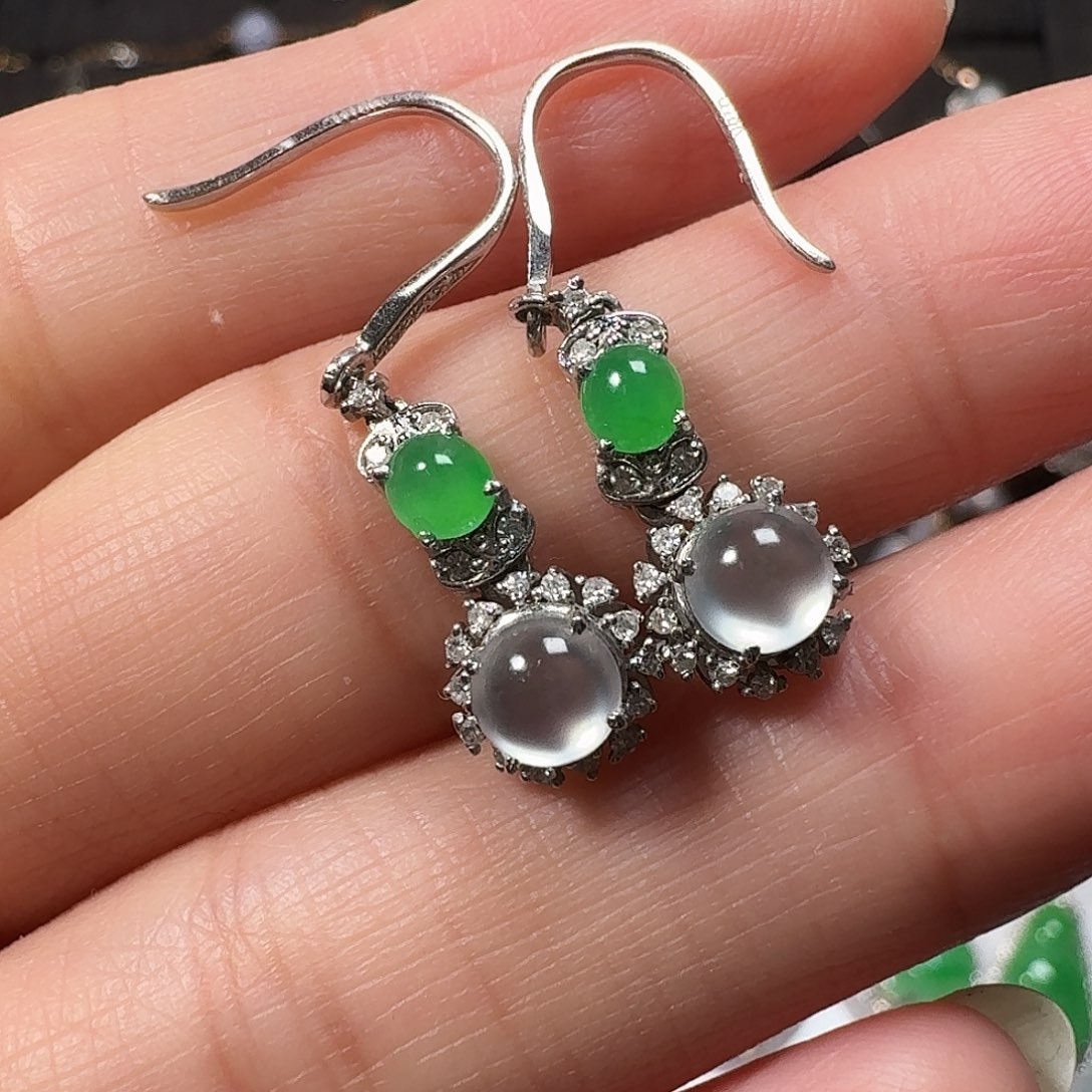 翡翠22K金镶嵌耳饰冰种起光蛋面戒指