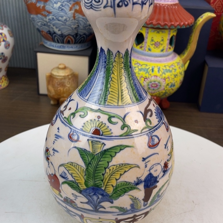 陶瓷5***5斗彩拳头瓶1