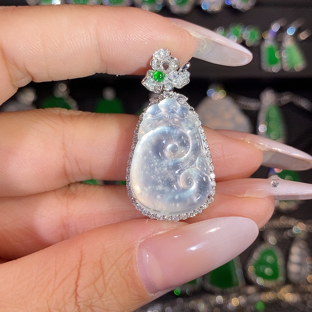 翡翠18K金镶嵌吊坠(不含链)冰如意吊坠