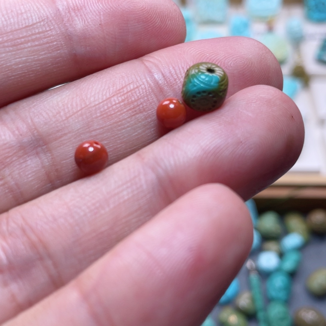 南红玛瑙配饰未镶嵌