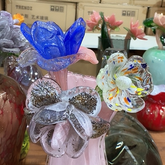 琉璃花瓶高40厘米宽8厘米