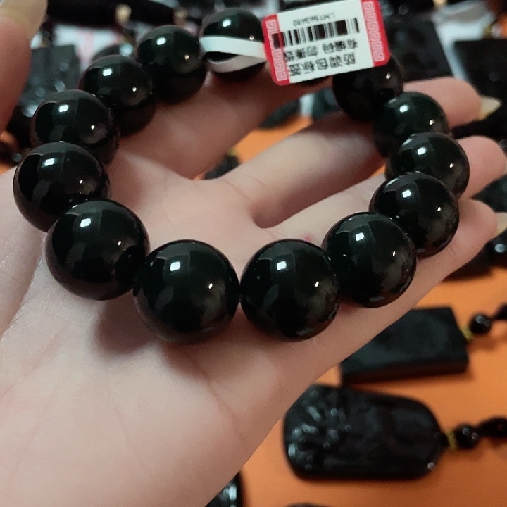 翡翠颈饰未镶嵌婉*