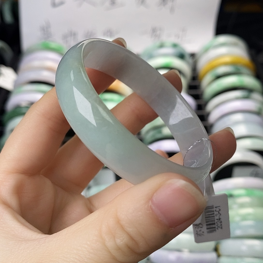 翡翠手链未镶嵌盼盼