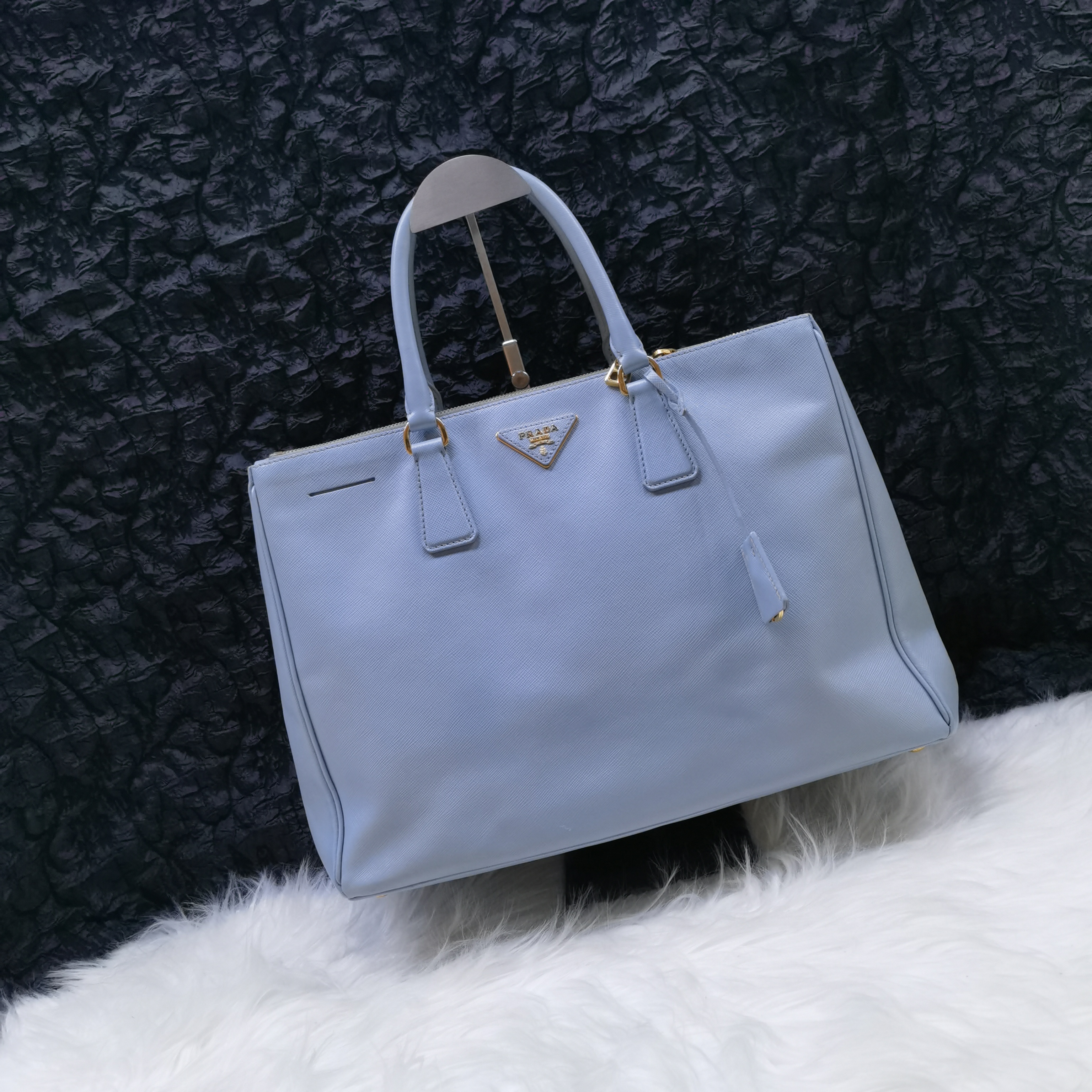 95新 Prada/普拉达 普拉达浅蓝色大号杀手手提包底长36cm