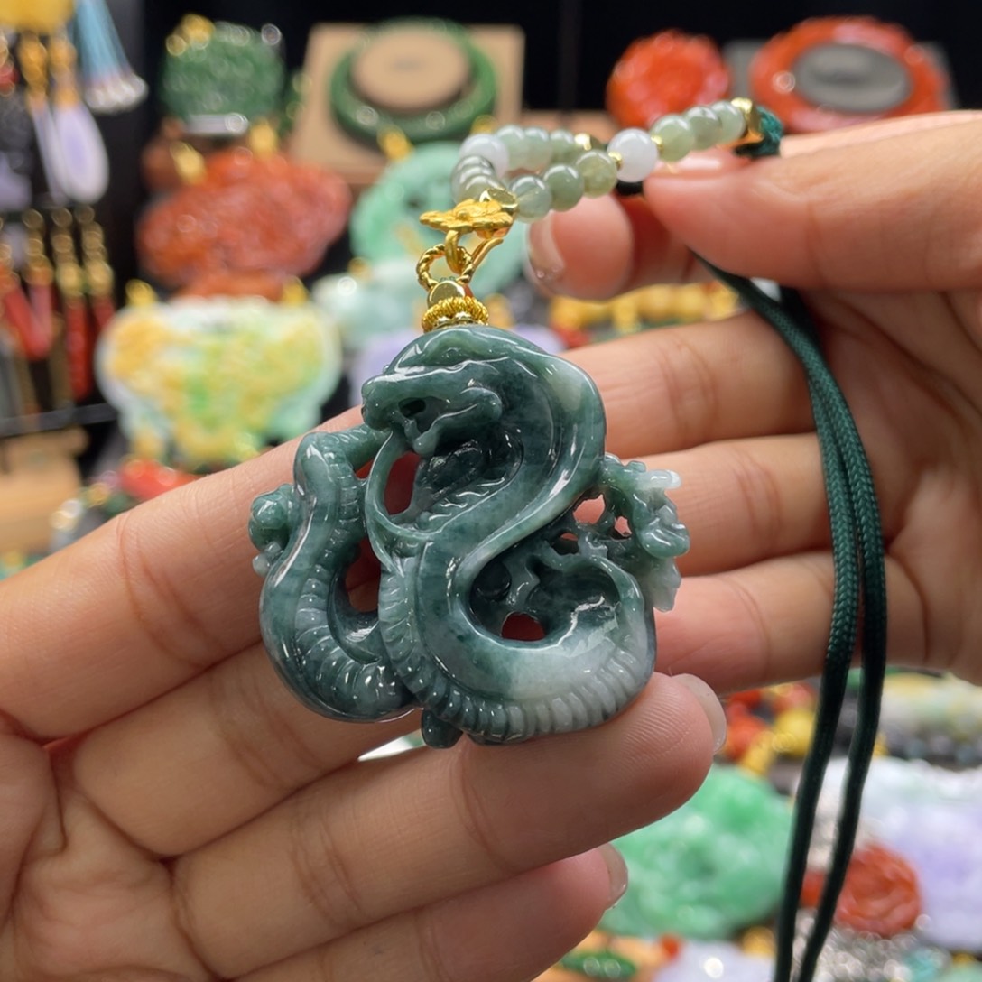 翡翠颈饰未镶嵌代编织