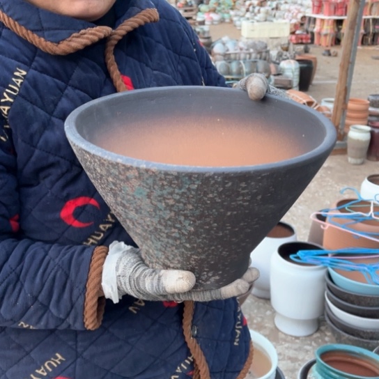 红陶口28高19瑕疵