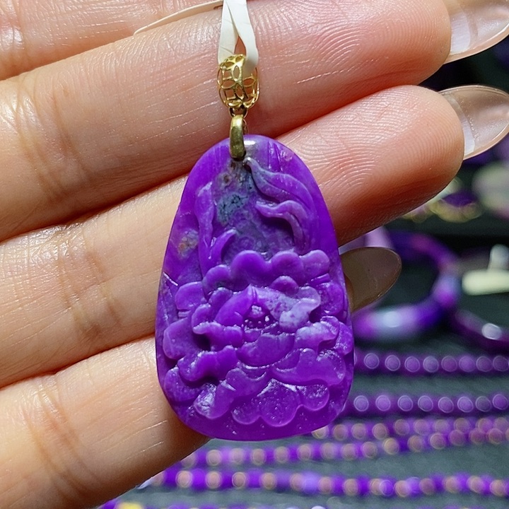 苏纪石（舒俱来）吊坠18K金镶嵌