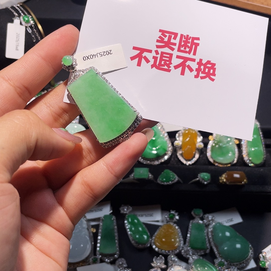 *****翡翠银S925镶嵌颈饰