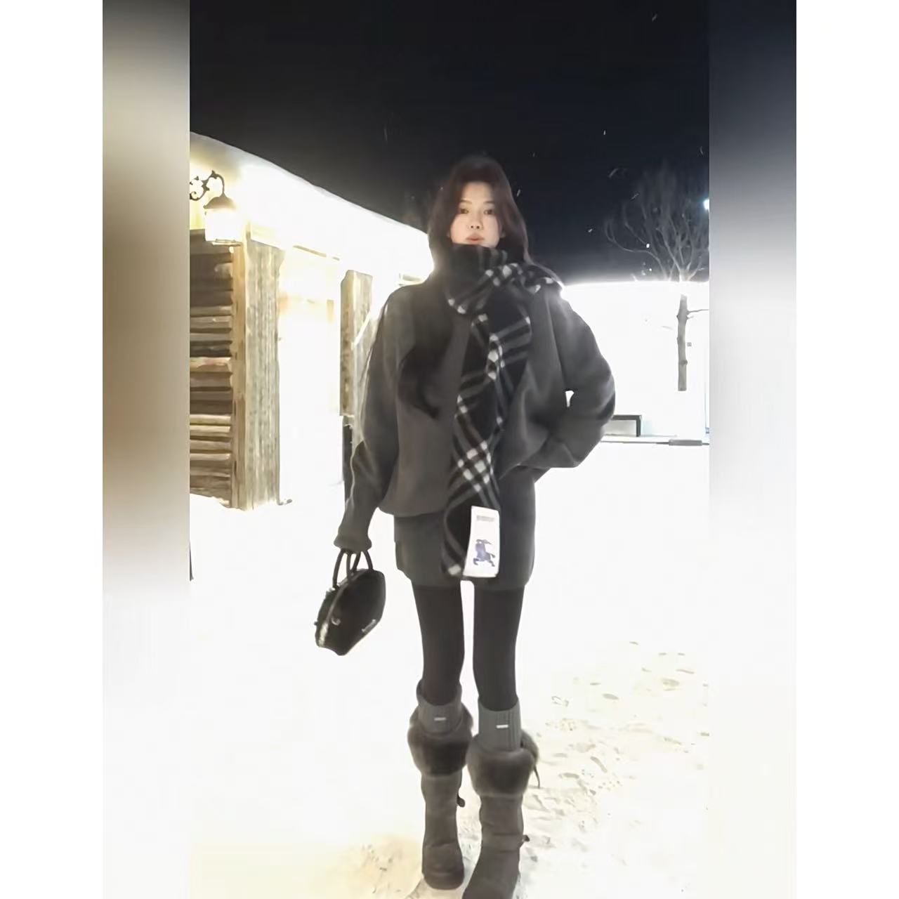 徐秋阳  灰韵女孩(一整套） 冬季新款百搭针织毛衣短裙厚套装-