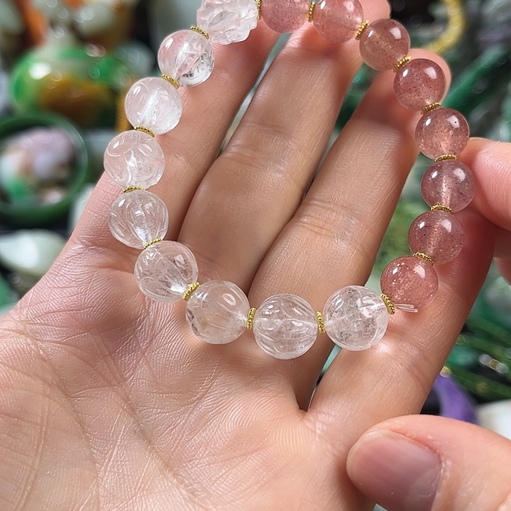 翡翠未镶嵌颈饰翡翠未镶嵌颈饰