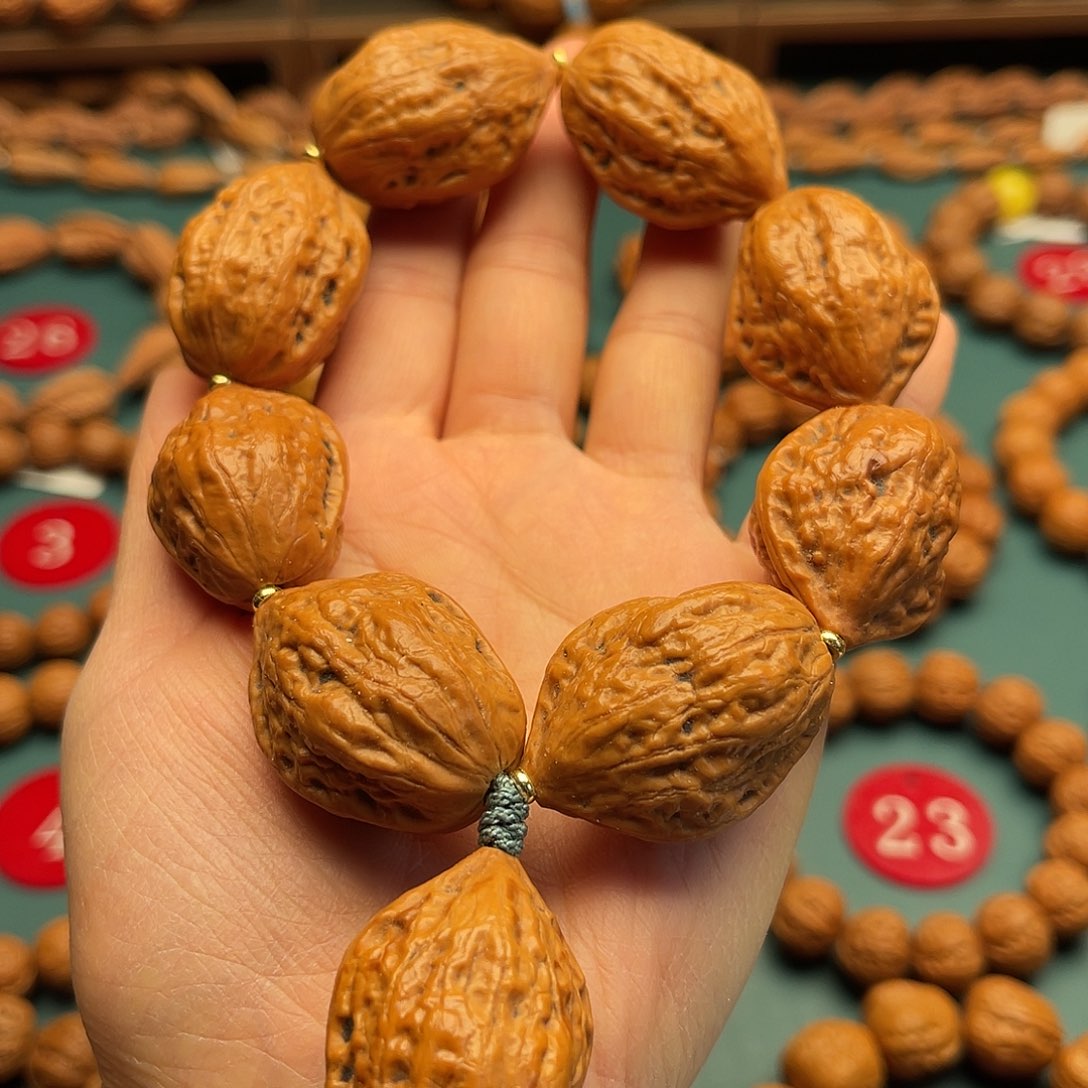 文玩核桃手串26尺寸黄金叶