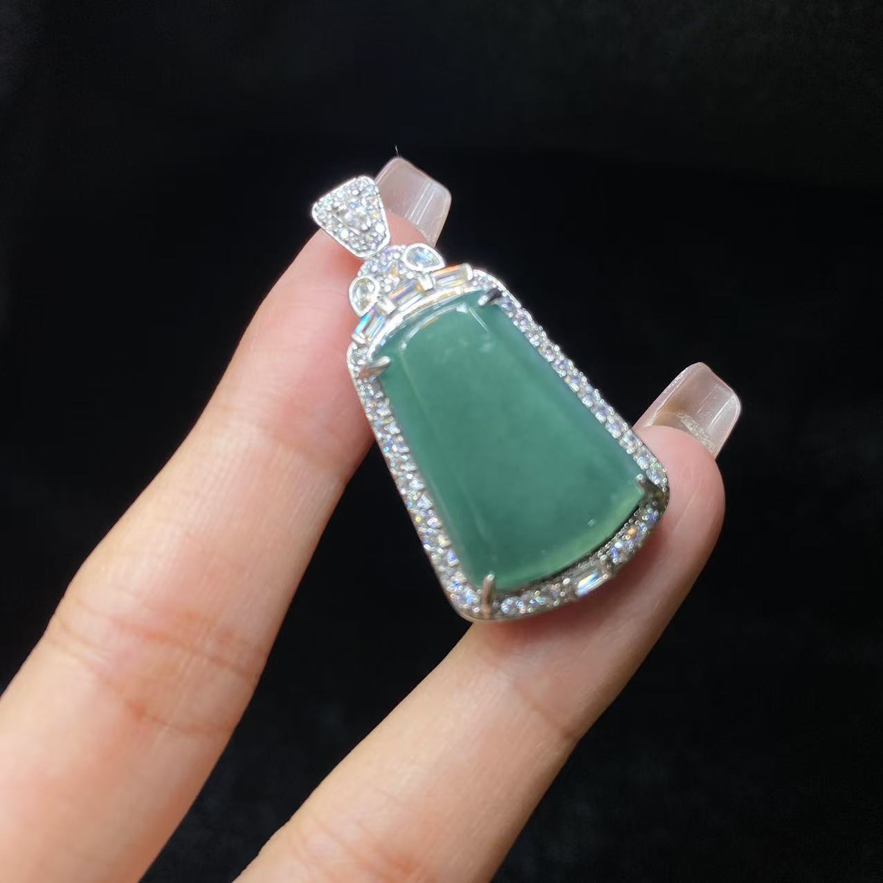 翡翠无事牌吊坠 尺寸24*16*8mm-YM019