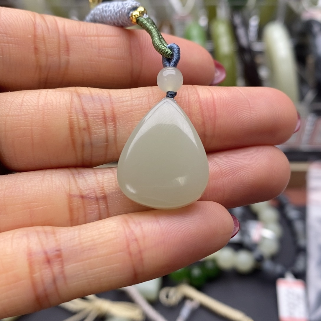 和田玉未镶嵌手机链