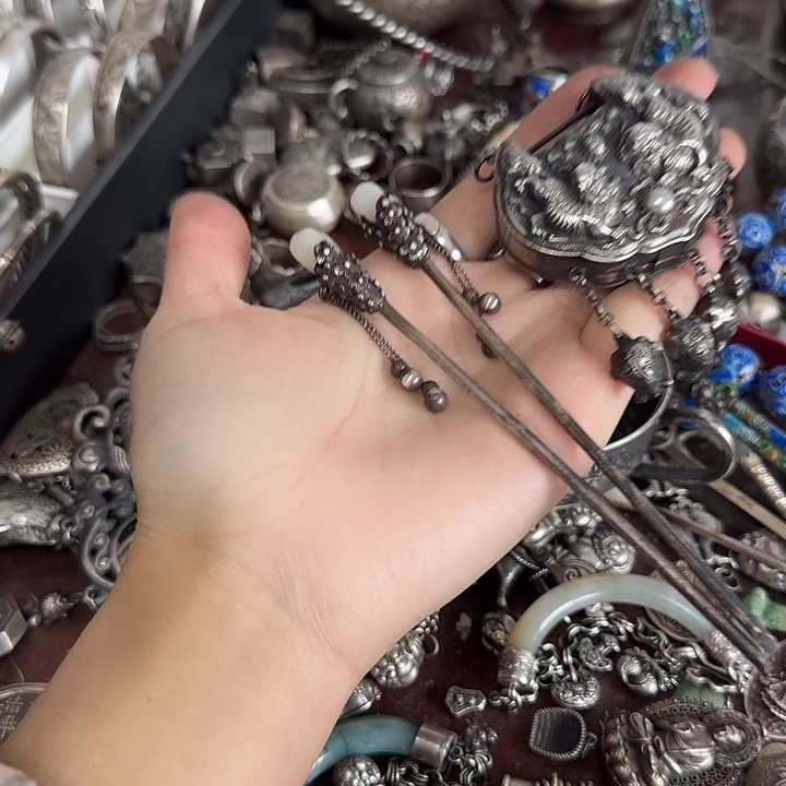 霞***7足银玻璃足银发簪锁包