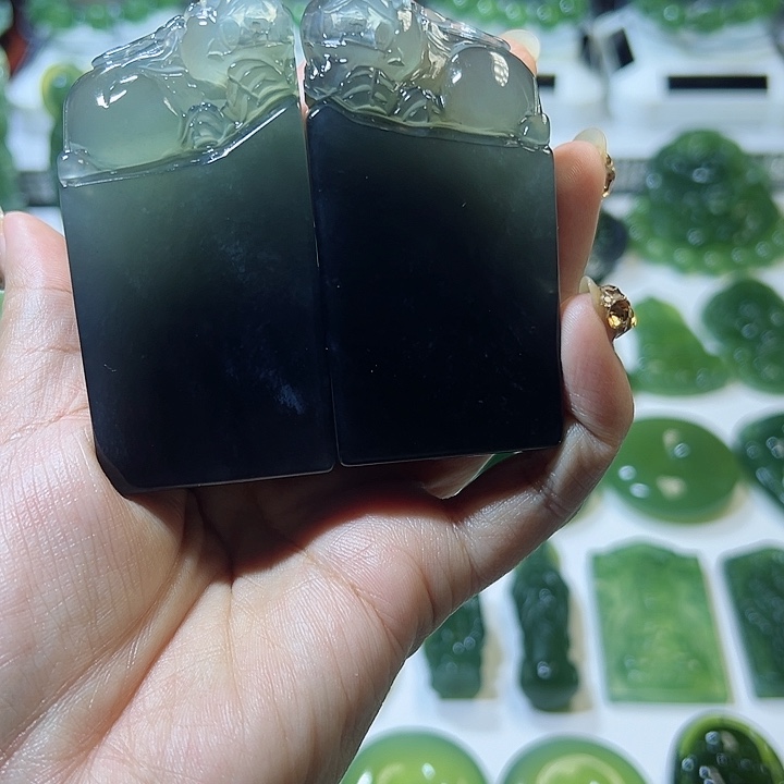 蛇纹石玉手把件合金海****6