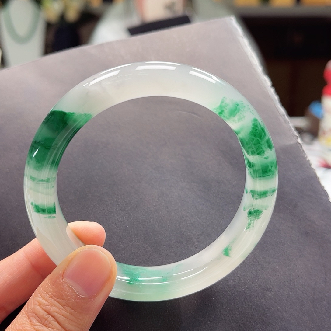 两耳挂翠白底5758