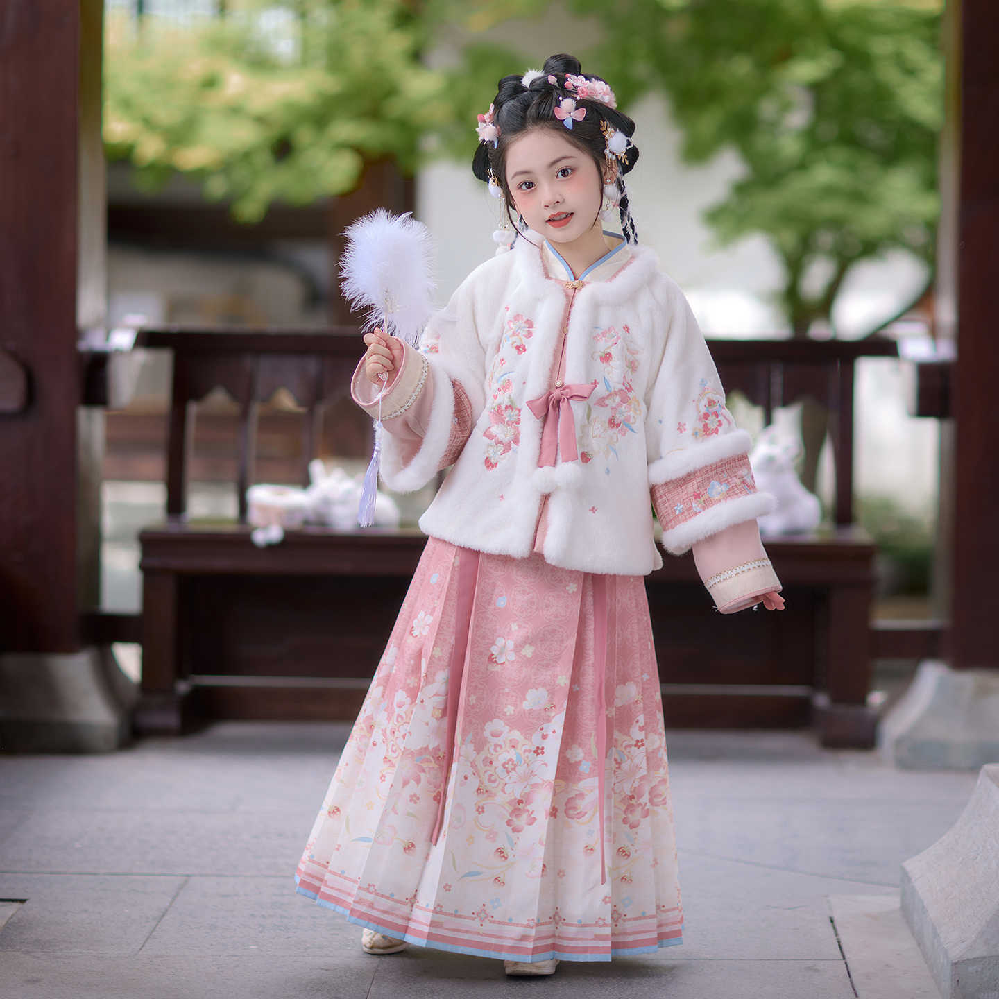 明制汉服女童秋冬2025新款儿童古风仙气唐装小女孩中国风套装古装