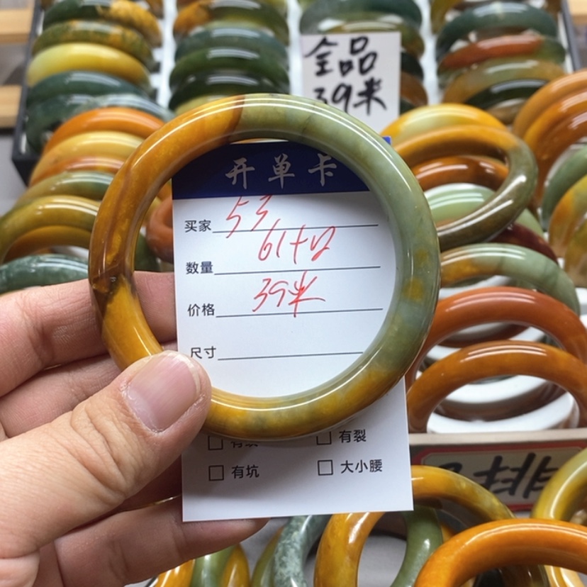 【闪购商品】蛇纹石玉手镯未镶嵌章*谦