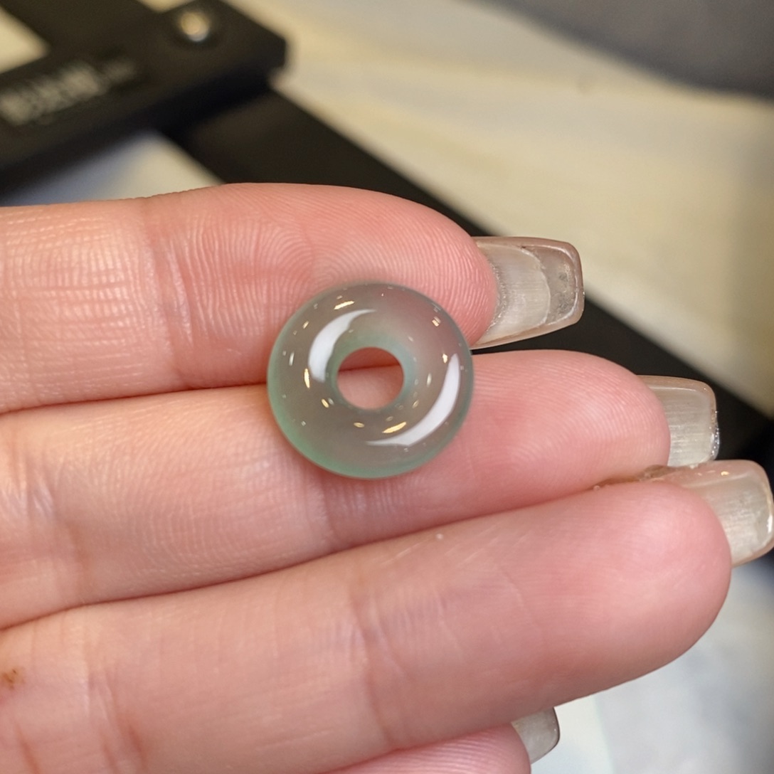 翡翠颈饰未镶嵌甜甜圈（14.2-2.8）