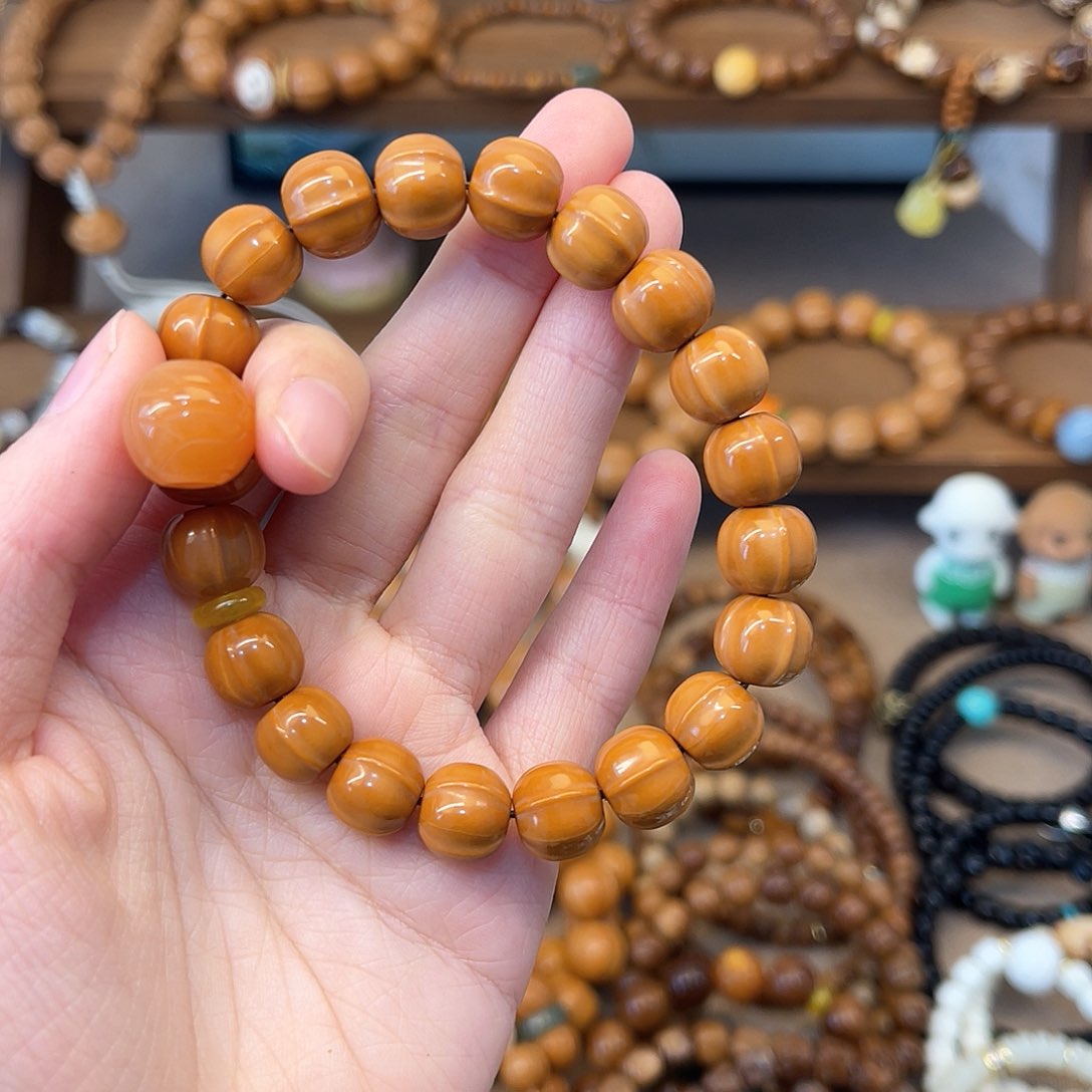 猴头核桃手串?**?搭配富甲