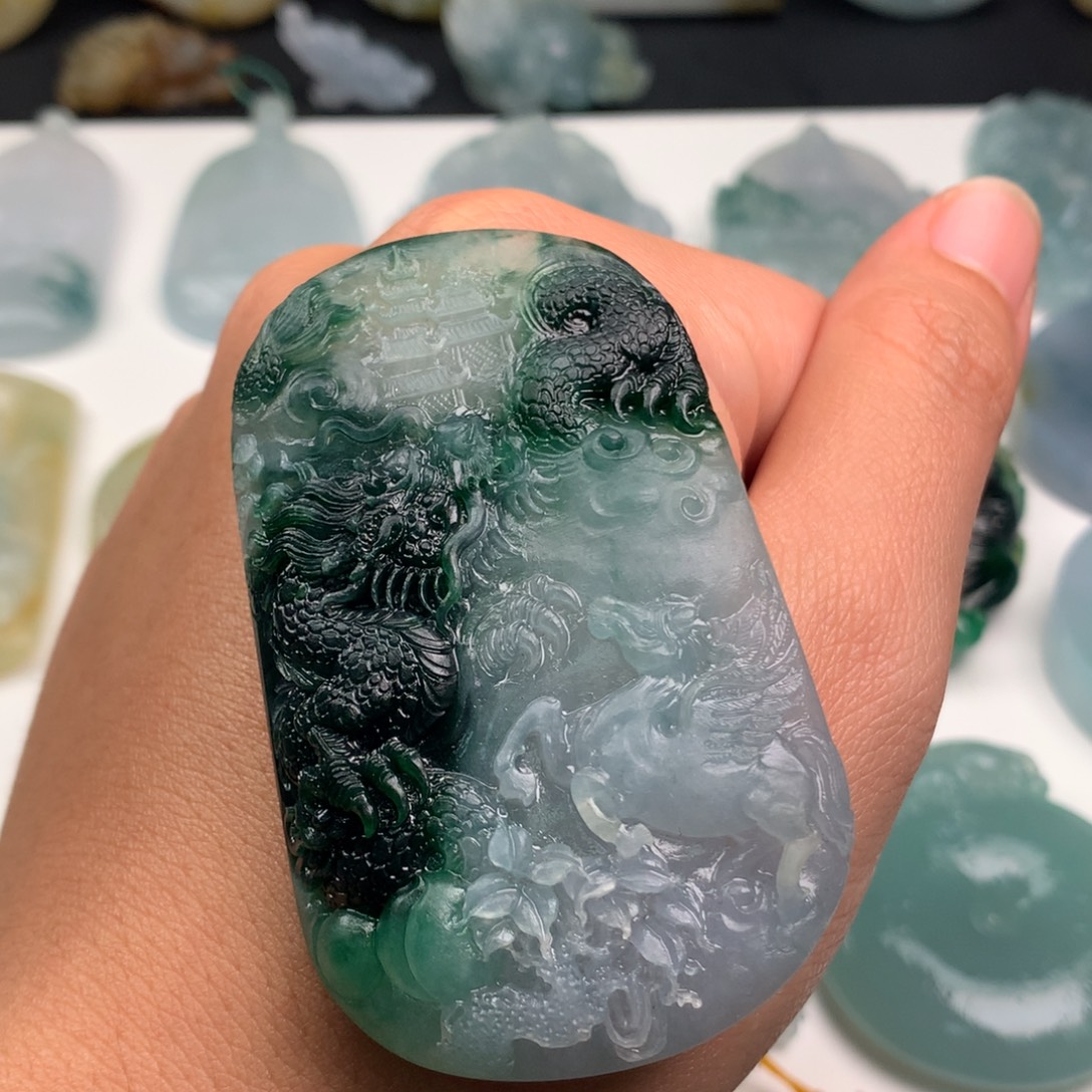 定制翡翠未镶嵌翡翠龙马精神